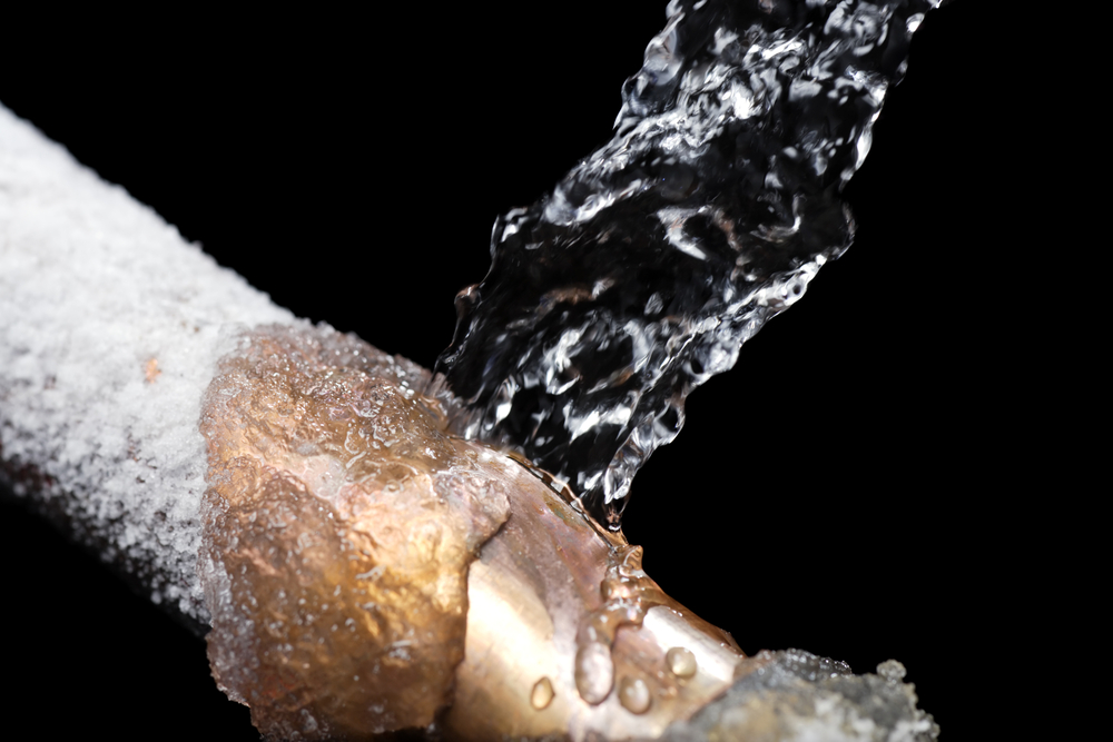 Examining the Impact of Freeze-Thaw Cycles on Water Line Damage Examining the Impact of Freeze-Thaw Cycles on Water Line Damage